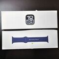 [Outlet Grade C] Apple Watch Series 10 GPS 42mm Silver Alu Case, Denim Sport Band S/M EU MWWA3